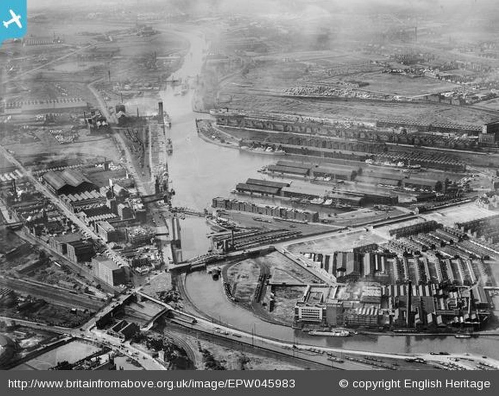 salford-docks-1934.jpg