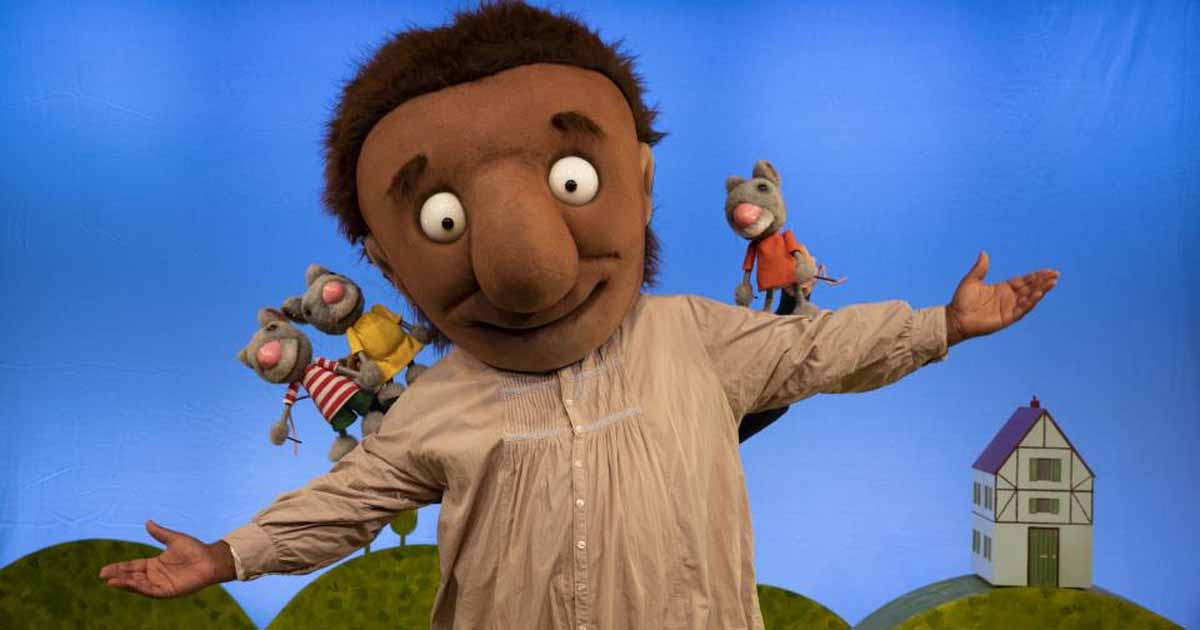 THE SMARTEST GIANT IN TOWN